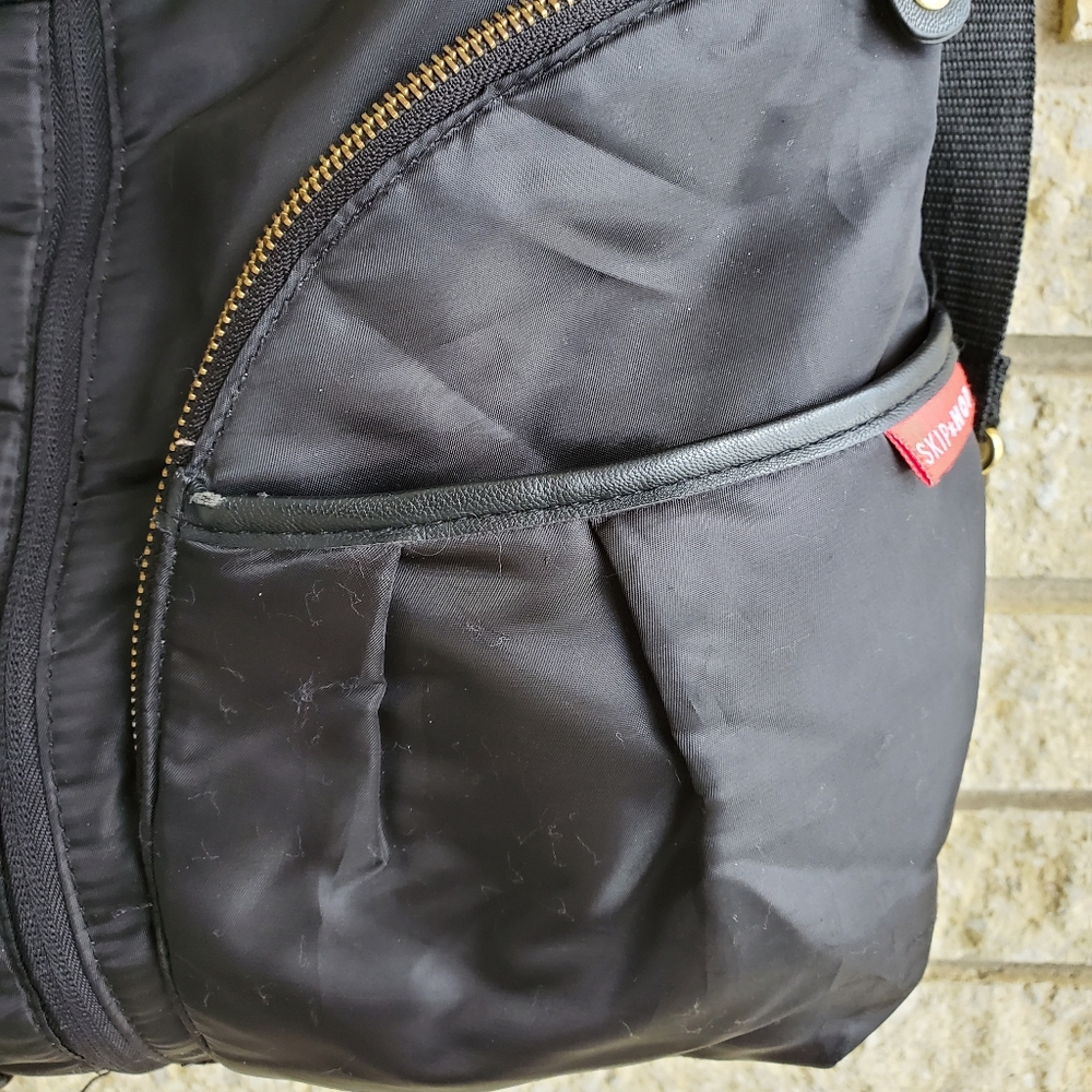 Skip Hop diaper bag - Picture 2 of 7